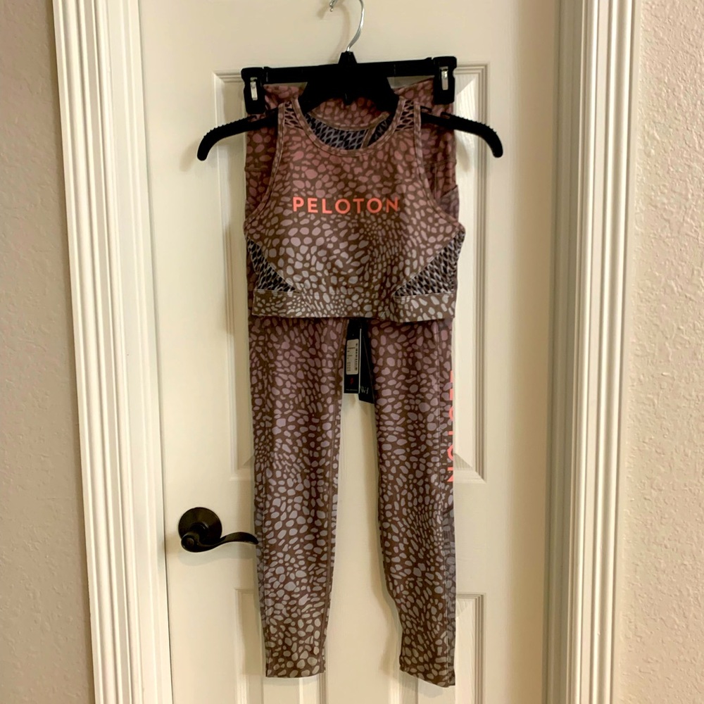 NWT small peloton riverstone set